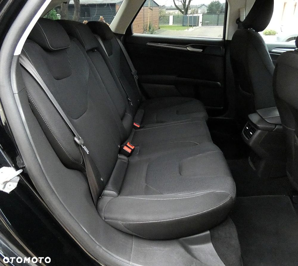 Ford Mondeo 2.0 EcoBlue Titanium - 24