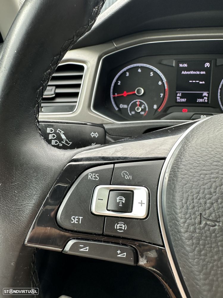VW T-Roc - 15
