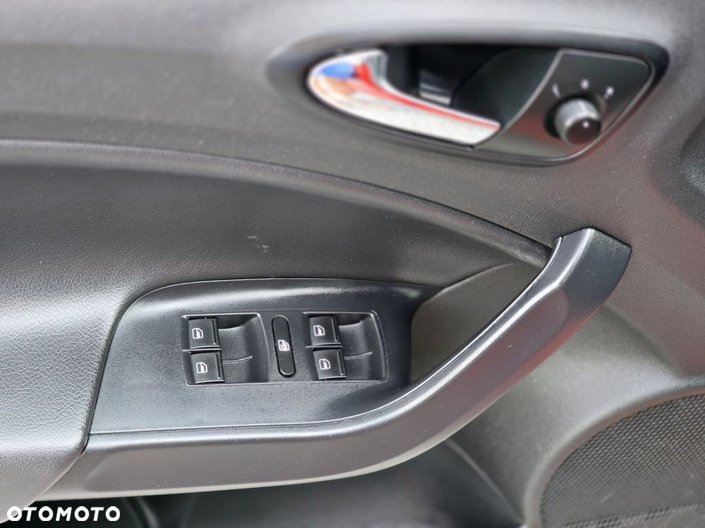 Seat Ibiza 1.2 TSI CONNECT - 25