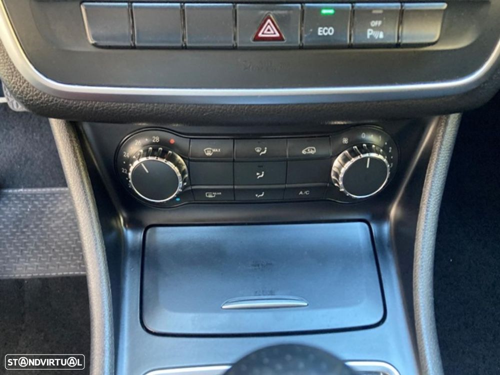 Mercedes-Benz CLA 180 d AMG Line - 21