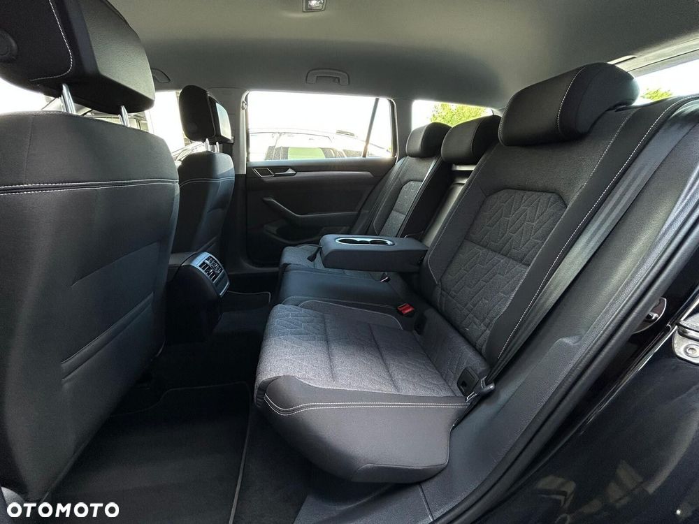 Volkswagen Passat Variant 1.5 TSI EVO Business DSG - 19