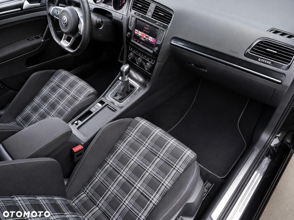 Volkswagen Golf 2.0 TDI BMT GTD DSG - 15