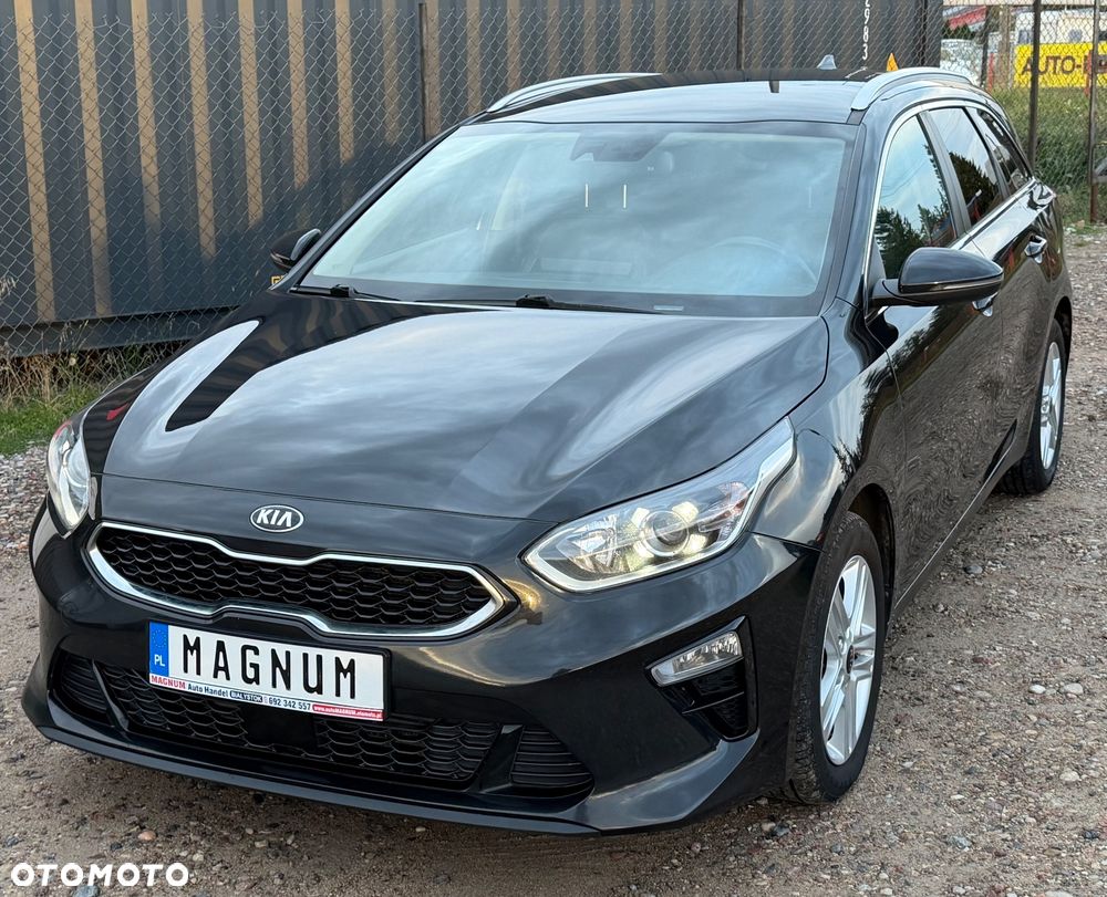 Kia Ceed 1.6 CRDi 136 ISG Dream-Team Edition - 24
