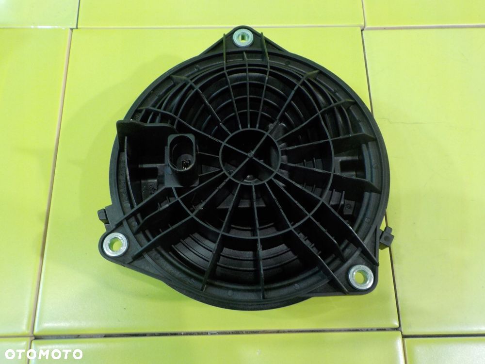 VW GOLF VI 08-12 5D klamka emblemat klapy tyl 3C5827469E - 2