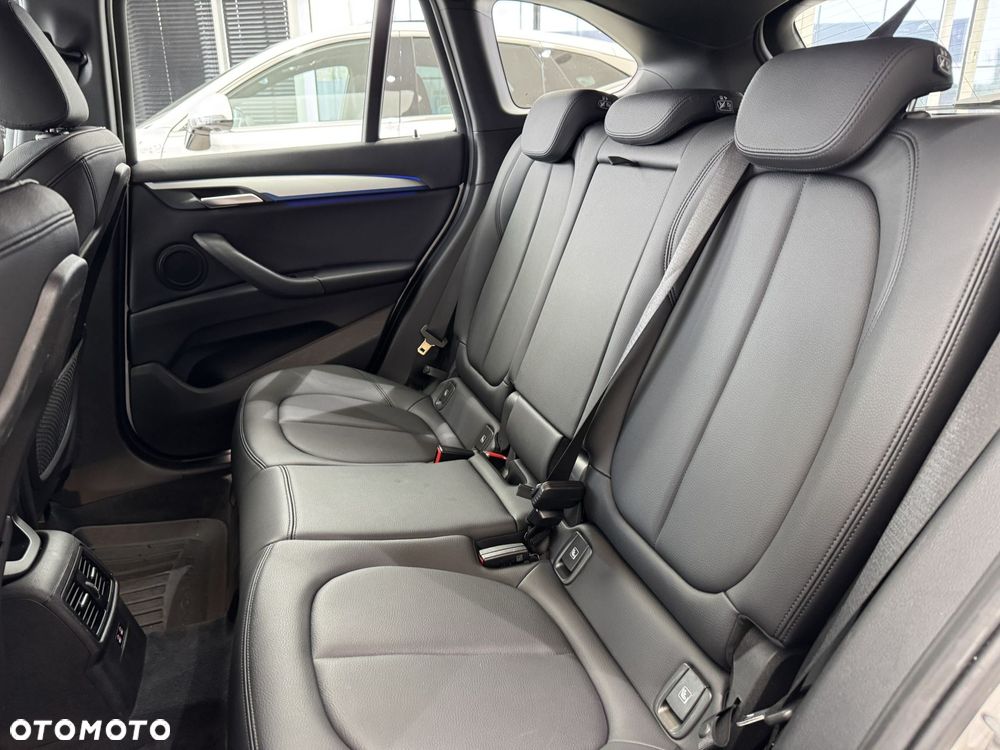 BMW X1 - 13