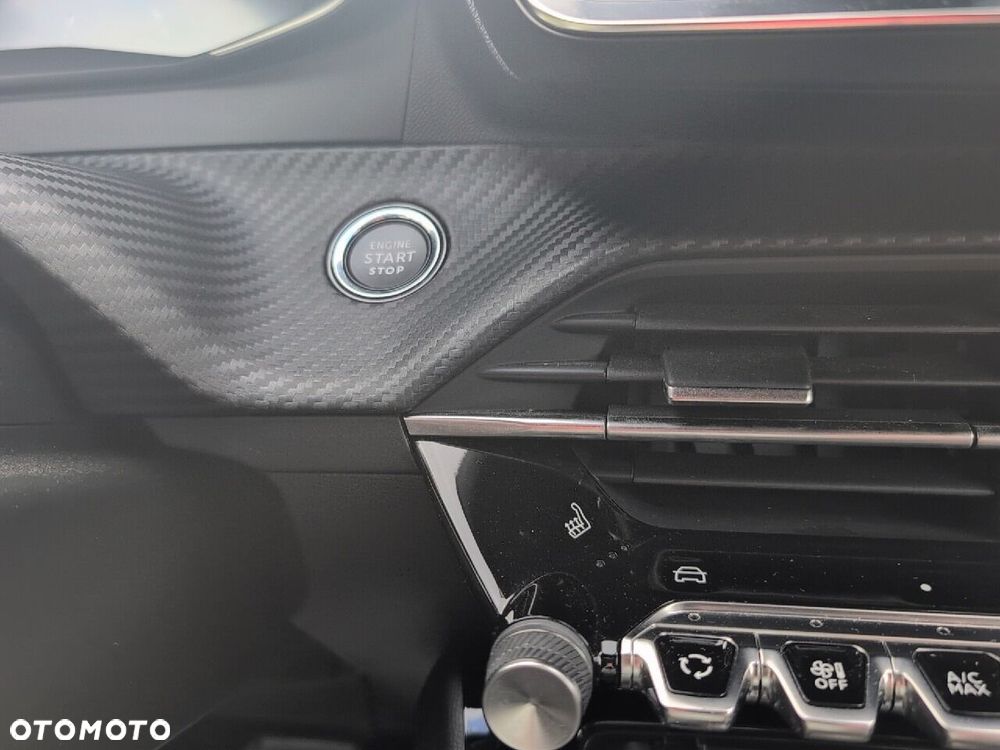 Peugeot 2008 1.2 PureTech Allure S&S EAT8 - 27