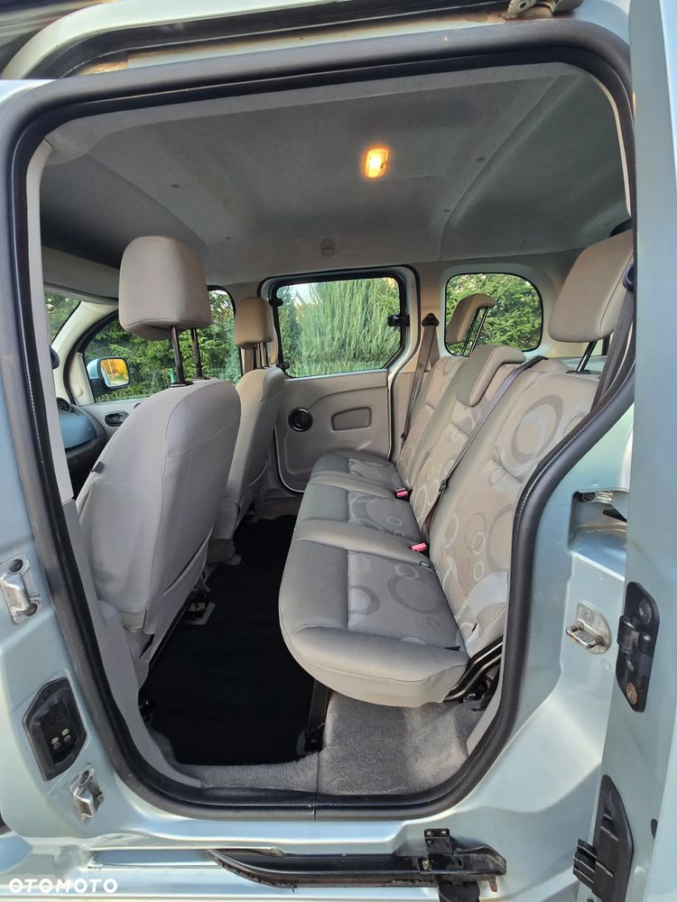 Renault Kangoo 1.6 8V Happy Family - 11