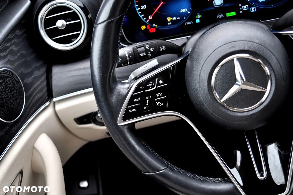 Mercedes-Benz Klasa E 200 9G-TRONIC Avantgarde - 19