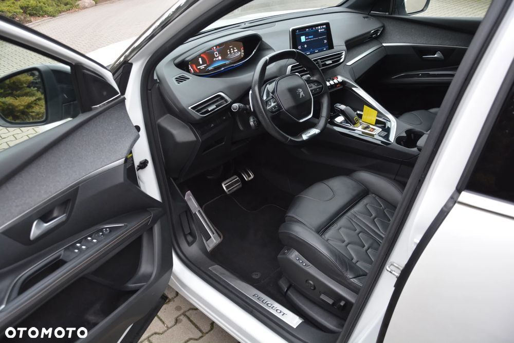 Peugeot 5008 1.6 PureTech GT Line S&S EAT8 - 22