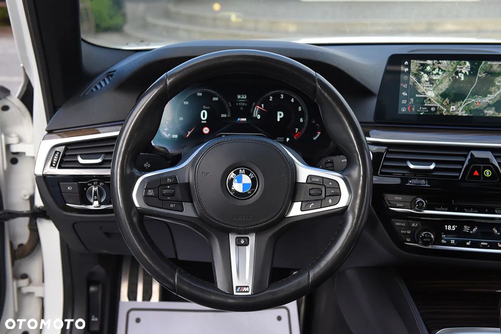 BMW Seria 5 530i xDrive M Sport sport - 35