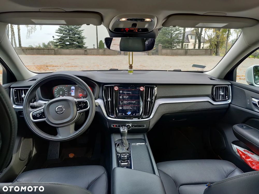 Volvo S60 T6 AWD Momentum Pro - 11