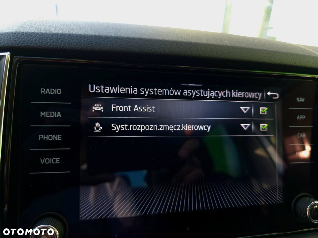 Skoda Karoq 1.0 TSI GPF 4x2 Ambition - 31