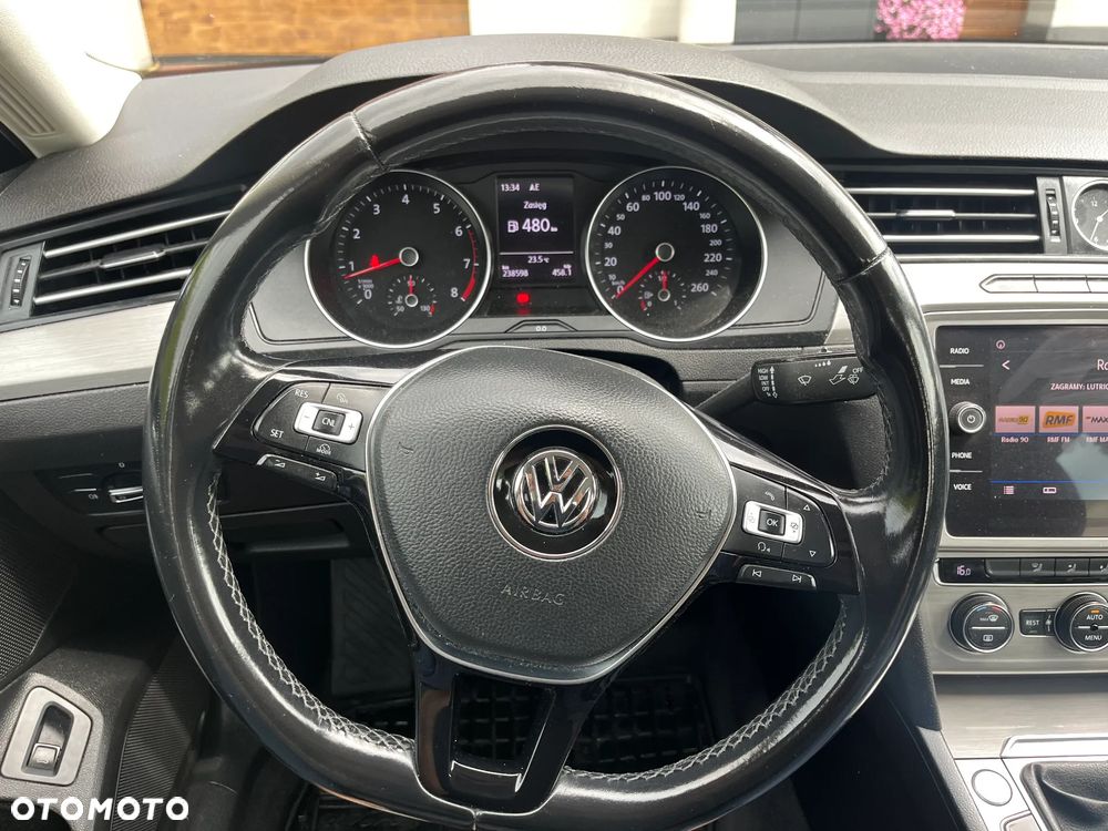 Volkswagen Passat 1.4 TSI BMT Comfortline - 11