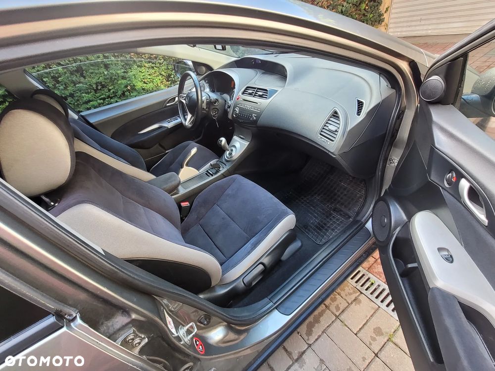 Honda Civic 1.8 Comfort - 17
