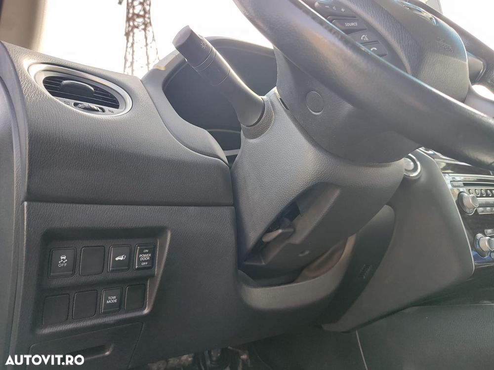 Nissan Pathfinder - 16