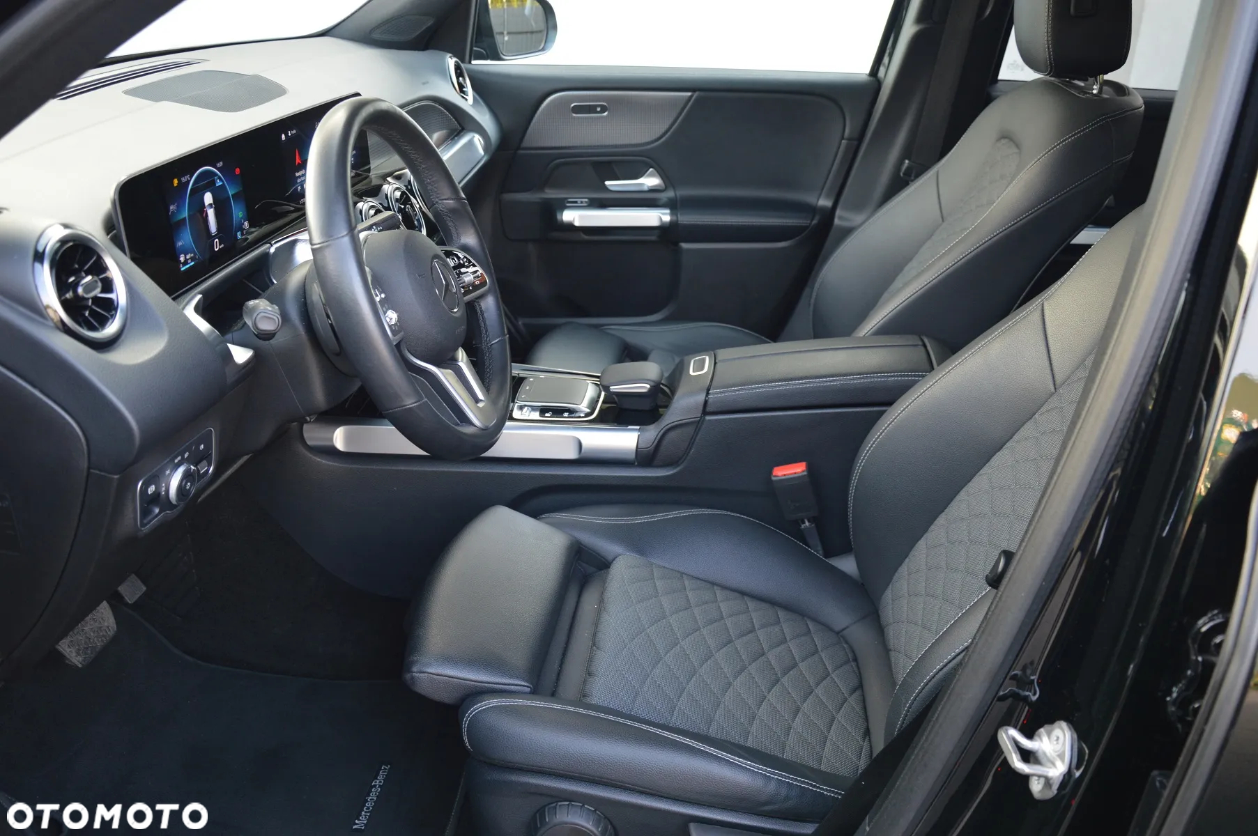 Mercedes-Benz GLB 200 d 8G-DCT Progressive - 14