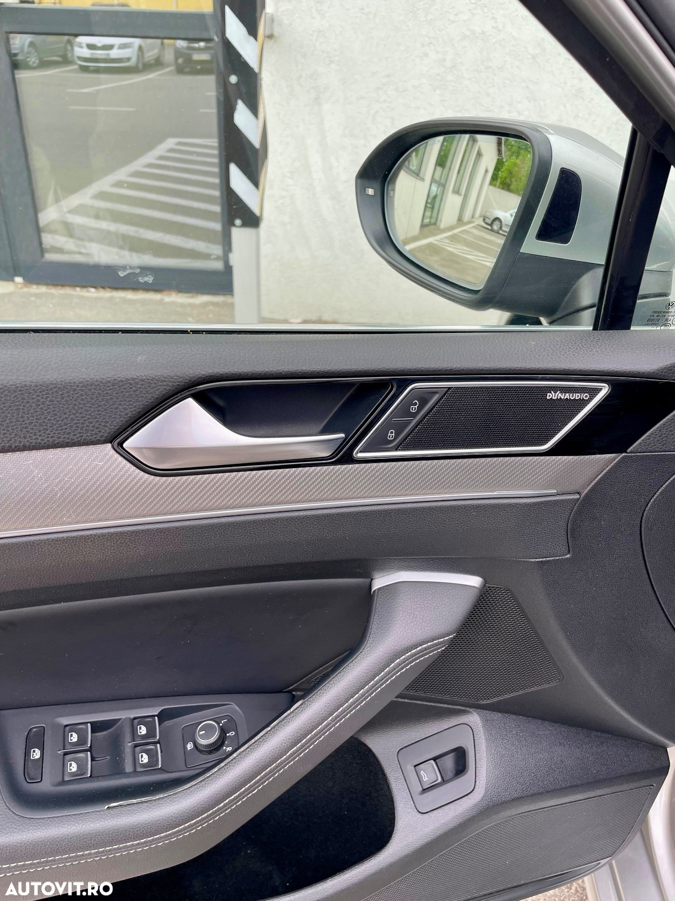 Volkswagen Passat Variant 2.0 TDI DSG R Executive - 17