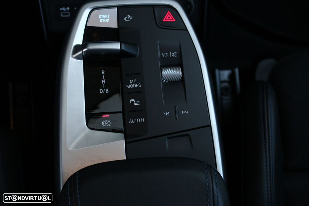 BMW iX1 xDrive30 Pack Desportivo M - 26