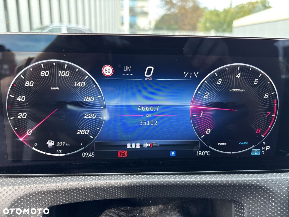 Mercedes-Benz CLA - 13