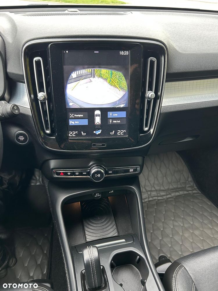 Volvo XC 40 T5 AWD Geartronic R-Design - 23