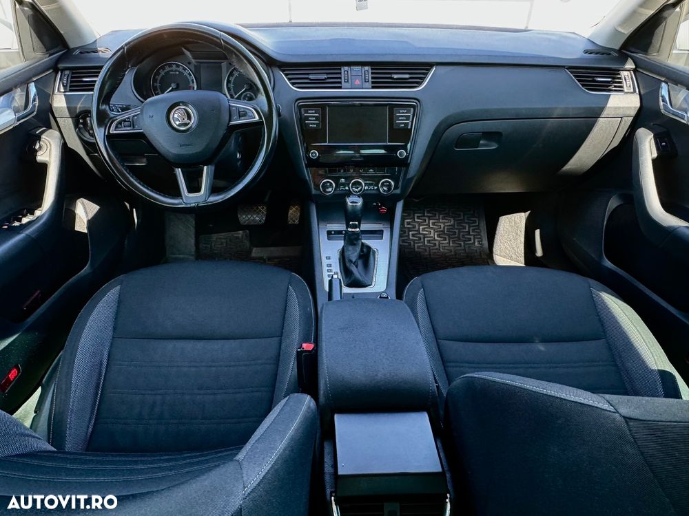 Skoda Octavia 1.6 TDI DSG Ambition - 7