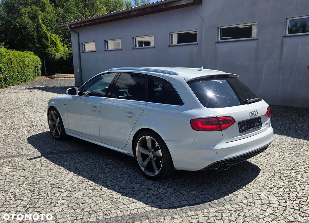 Audi A4 Avant - 13