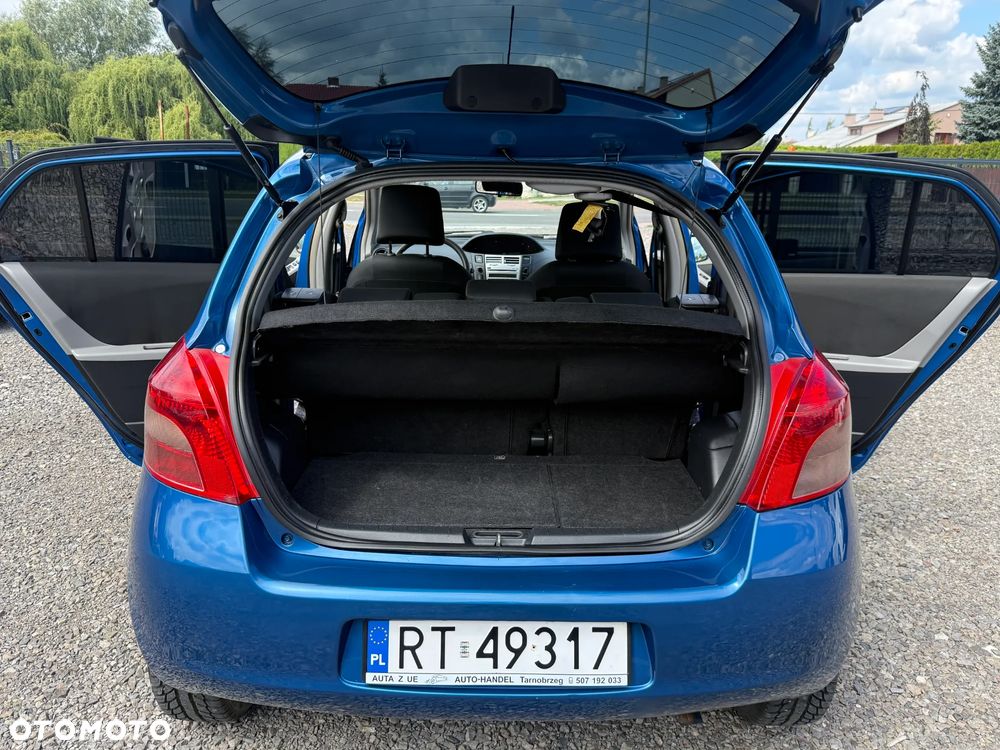 Toyota Yaris 1.3 Luna A/C - 29