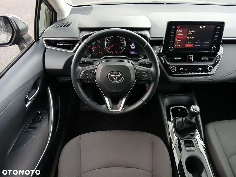 Toyota Corolla - 22