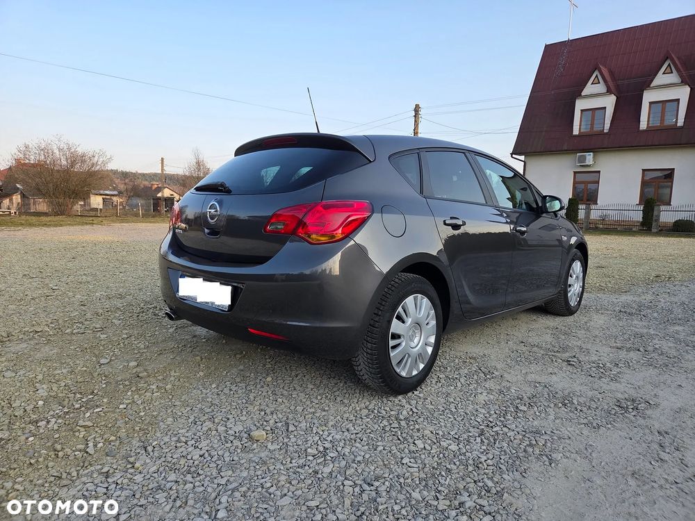 Opel Astra 1.4 Turbo Selection - 11