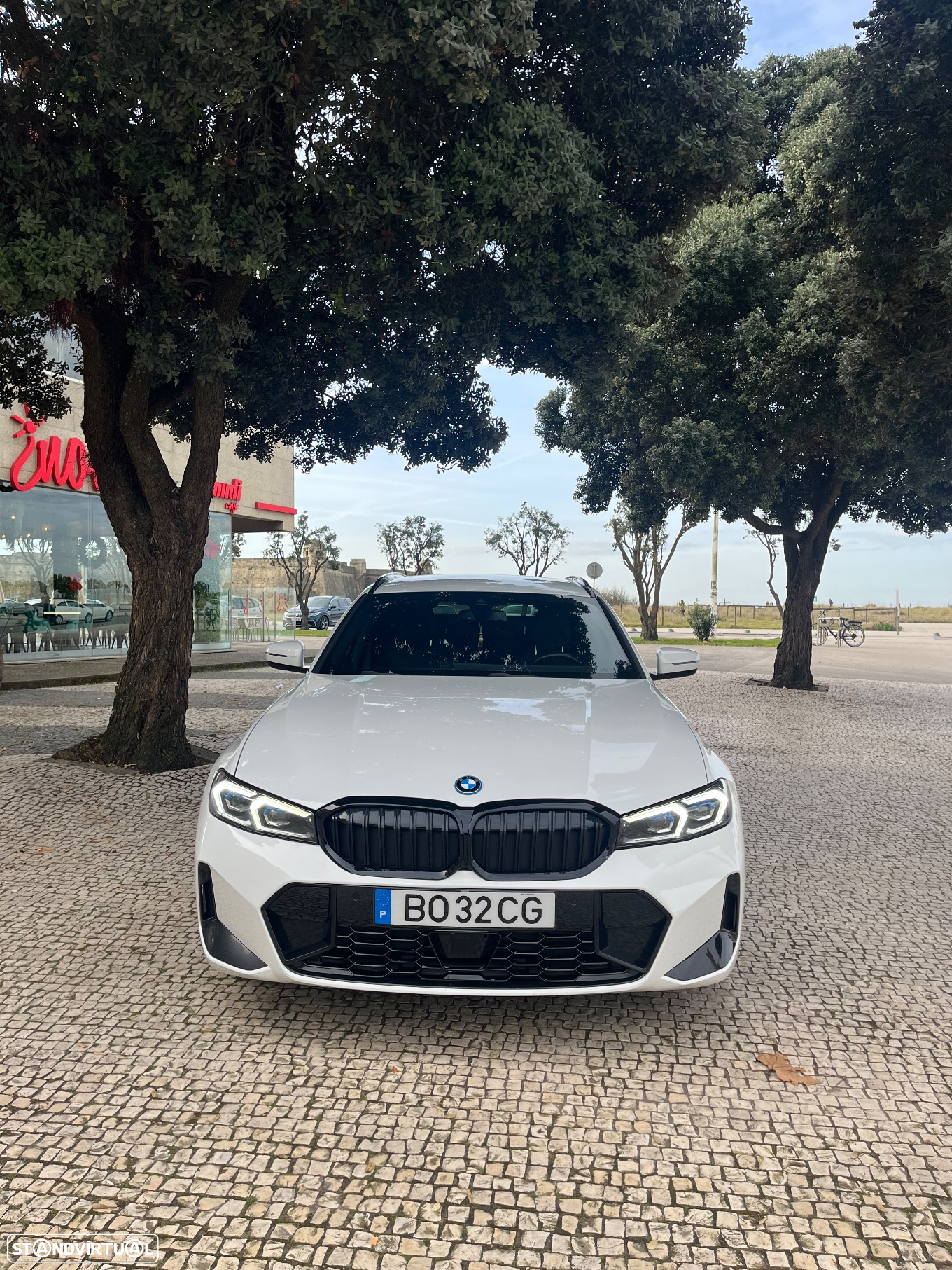 BMW 330 e Touring Pack Desportivo M Auto - 2