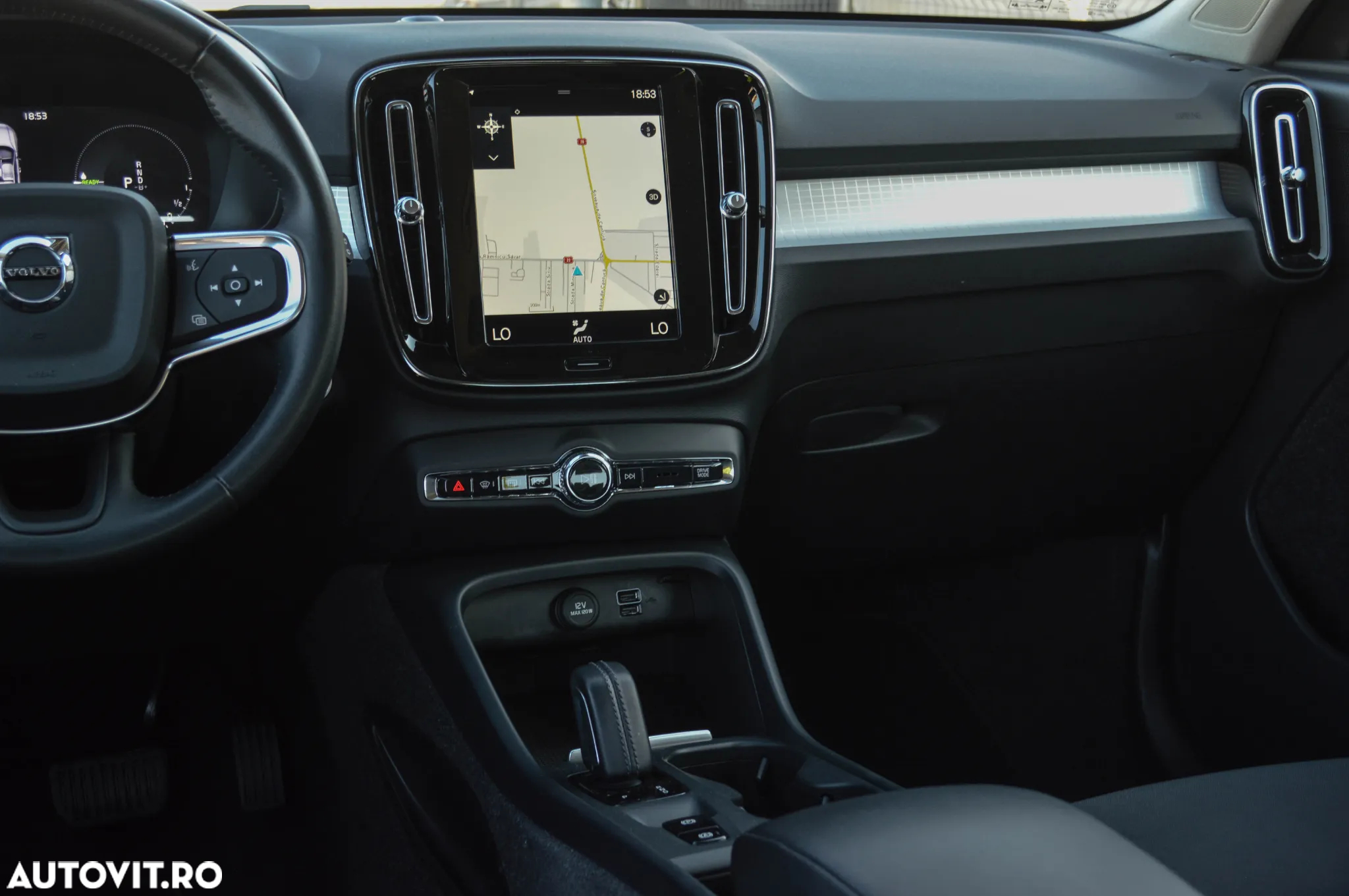 Volvo XC 40 Recharge T5 Twin Engine AT7 Inscription Expression - 33