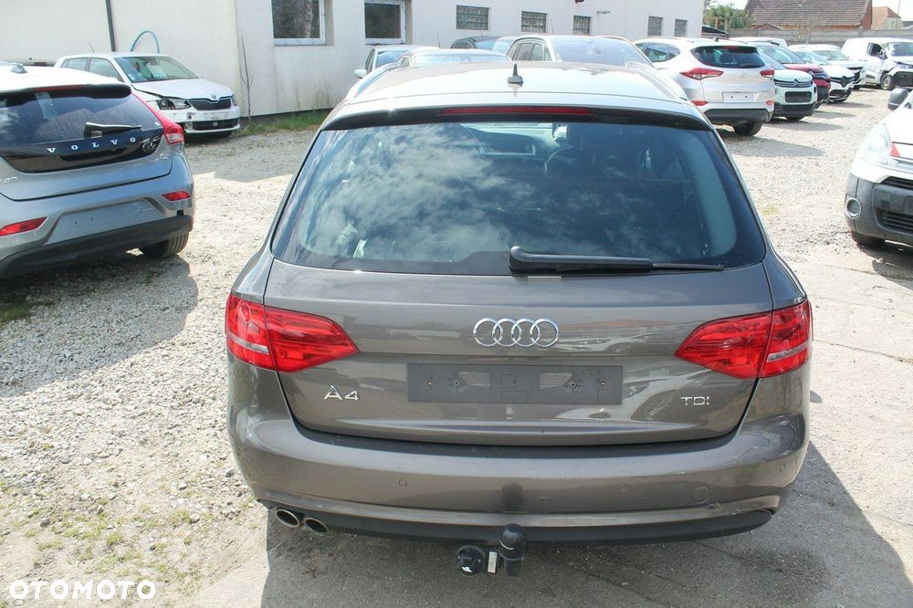 Audi A4 Avant - 6