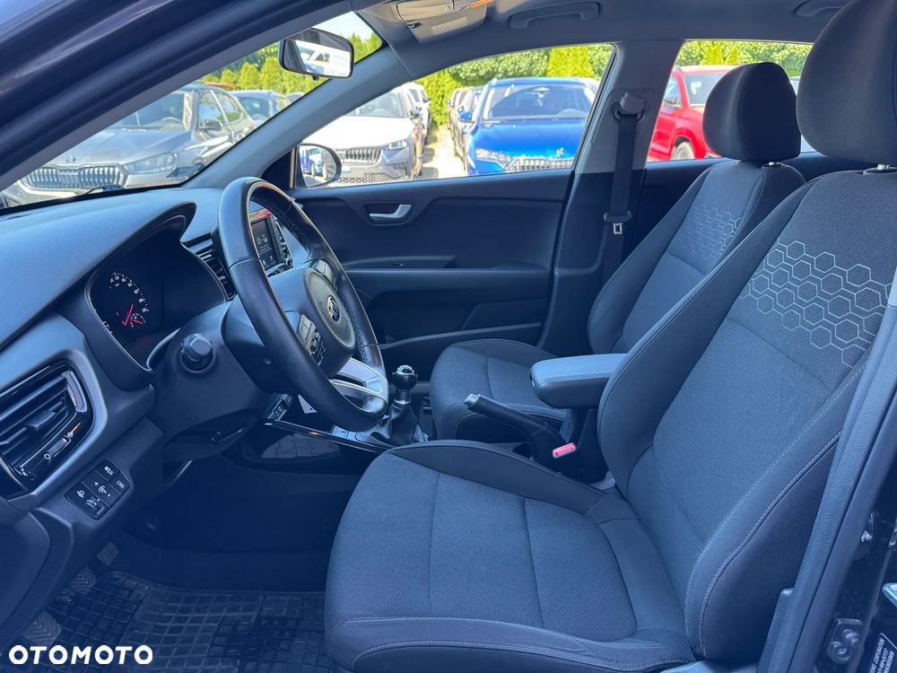 Kia Rio 1.2 L - 9