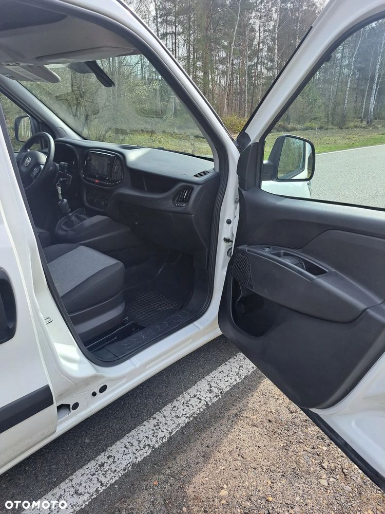 Fiat Doblo II - 21