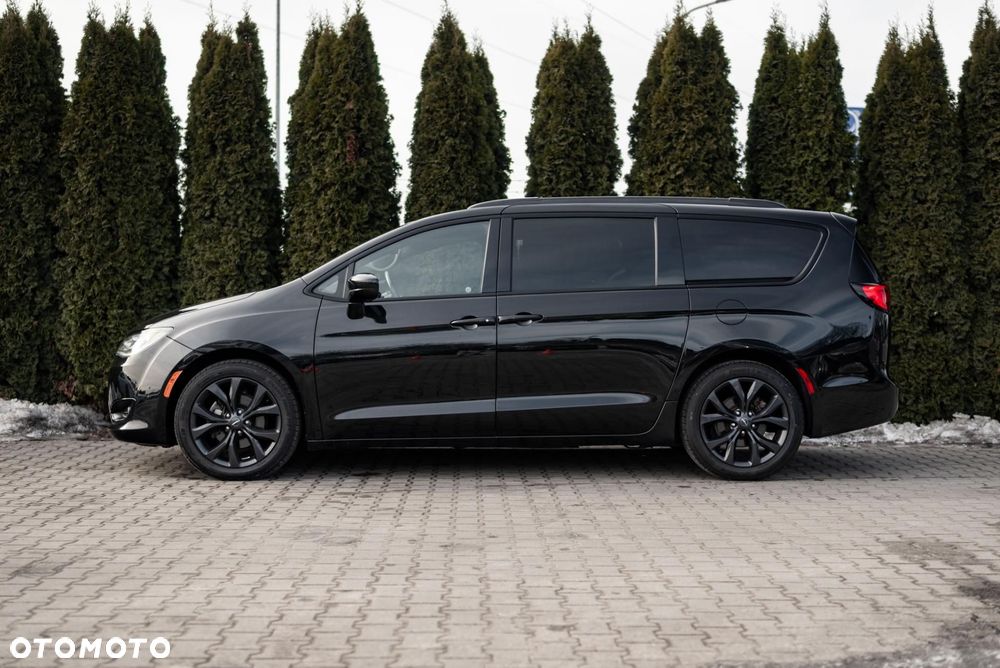 Chrysler Pacifica - 7