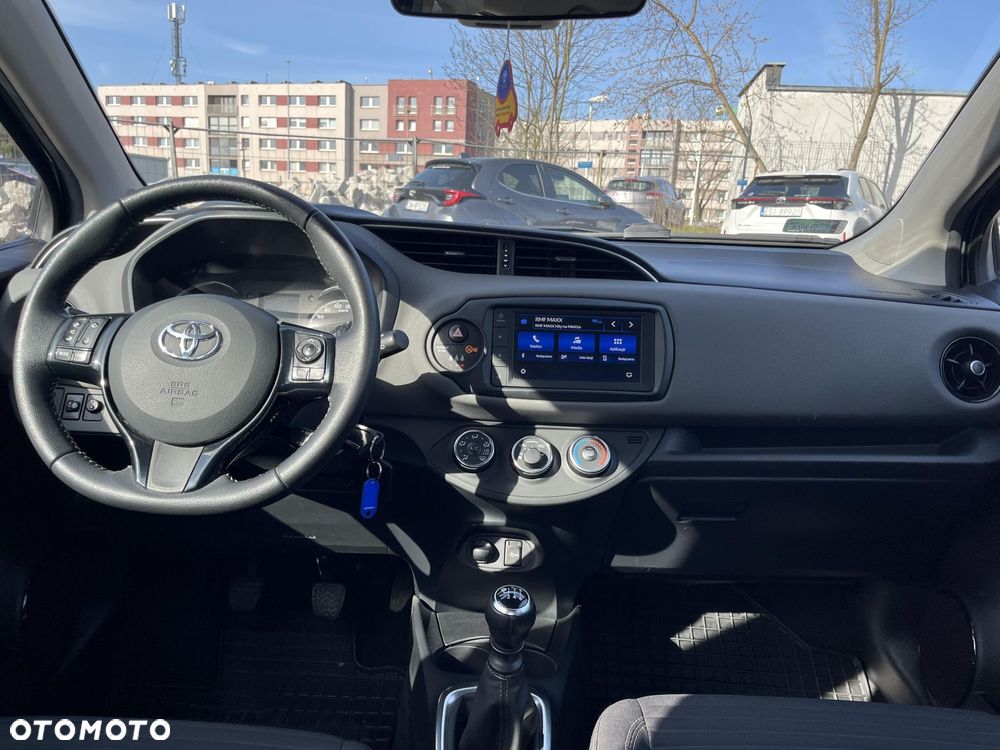 Toyota Yaris 1.5 Premium - 6