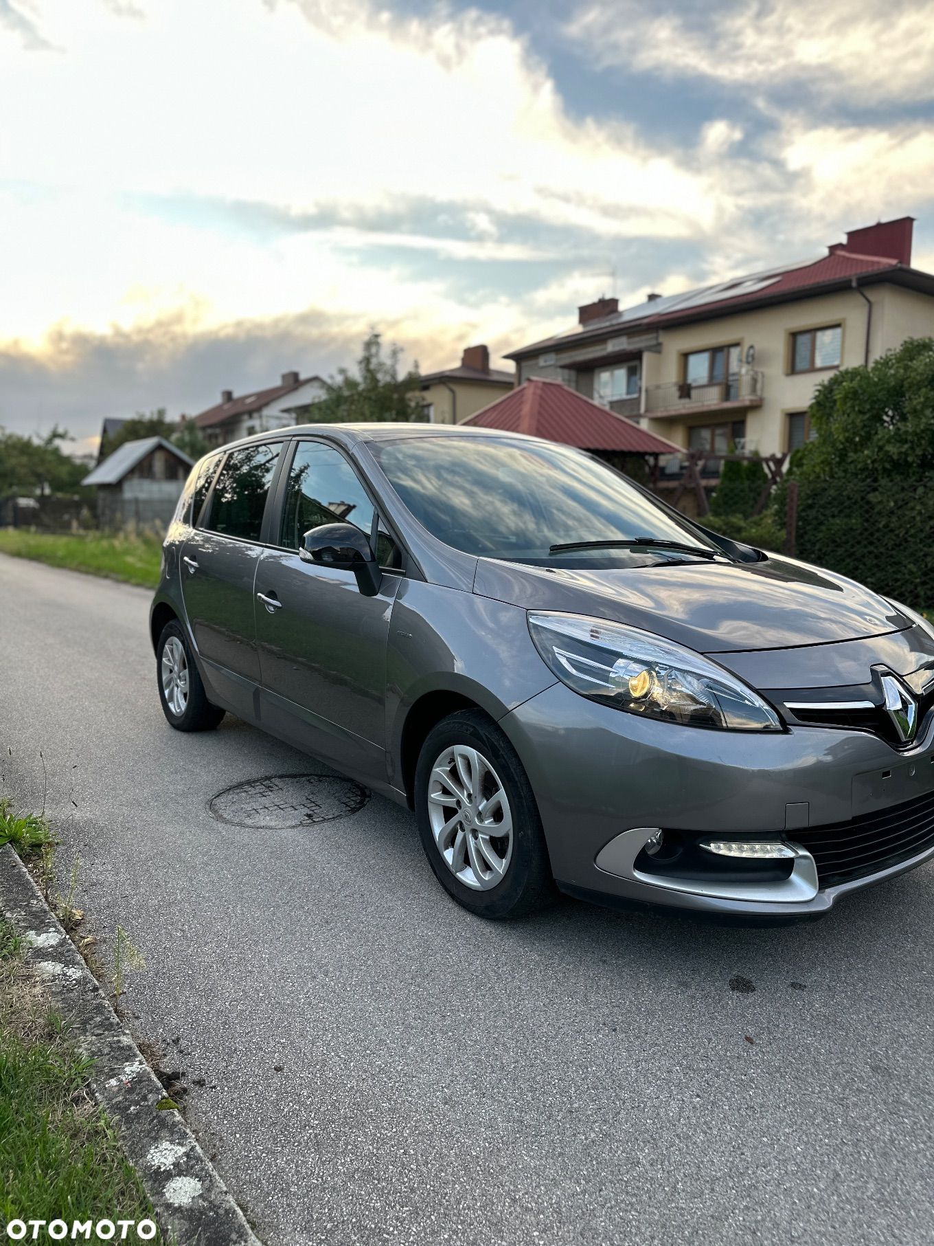 Renault Scenic dCi 110 EDC Xmod Bose Edition - 1