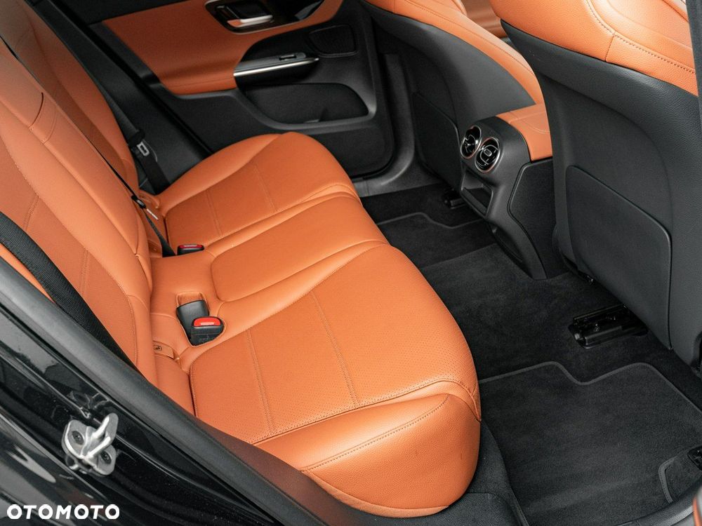 Mercedes-Benz GLC - 26