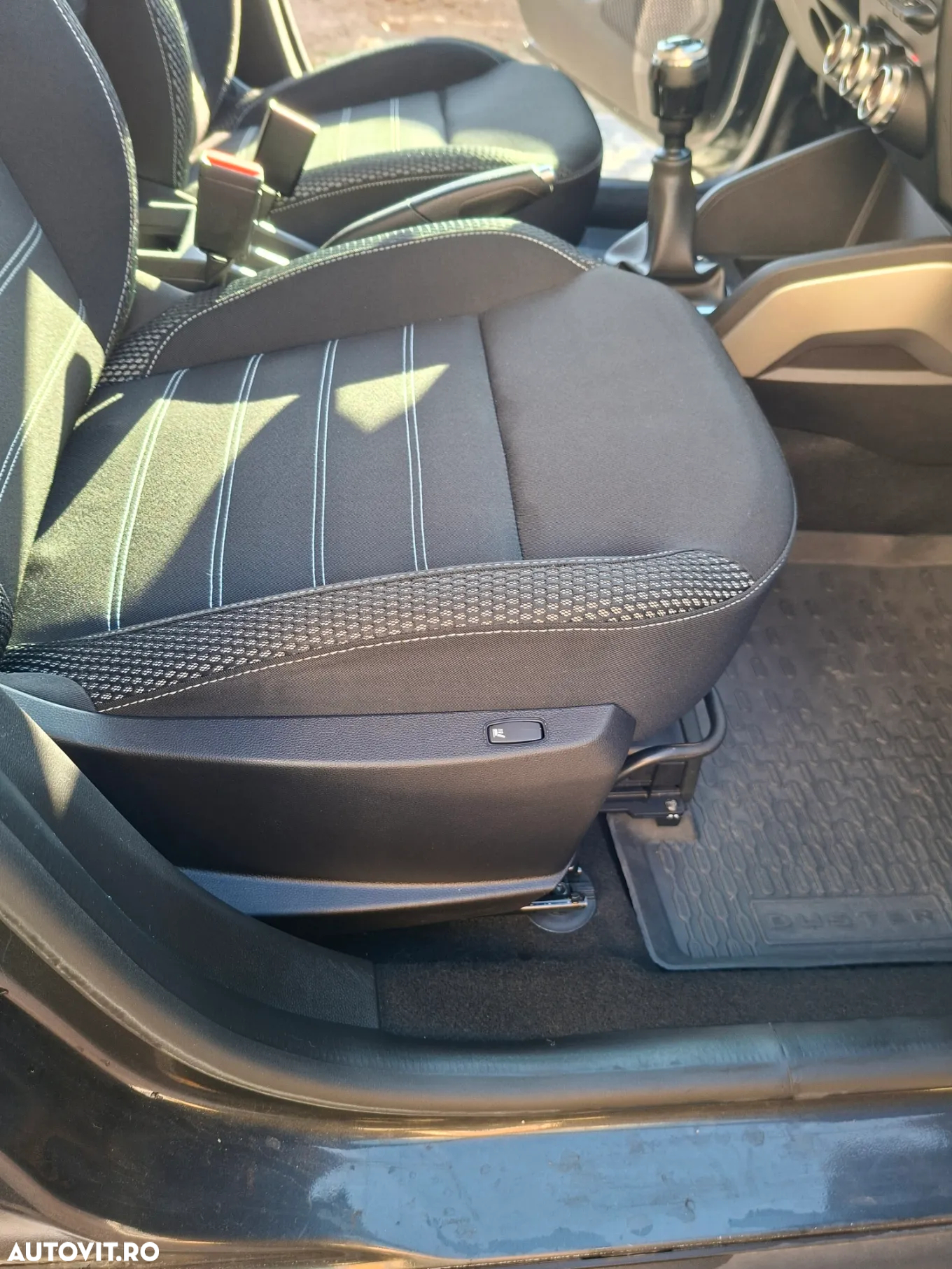 Dacia Duster 1.5 dCi 4WD Prestige jante 17" - 28