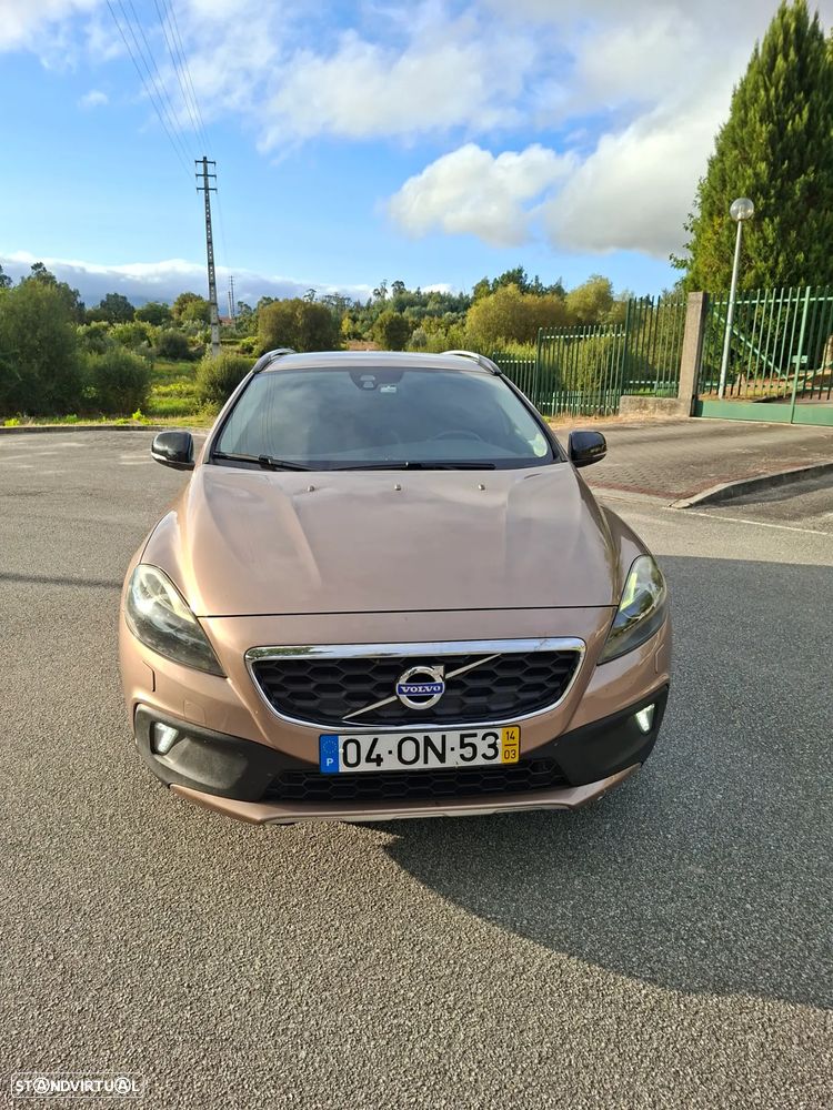 Volvo V40 Cross Country 2.0 D4 Momentum - 1