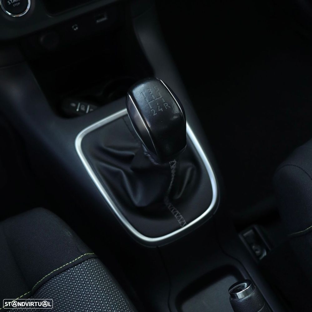 Citroën C3 1.2 PureTech Shine - 22