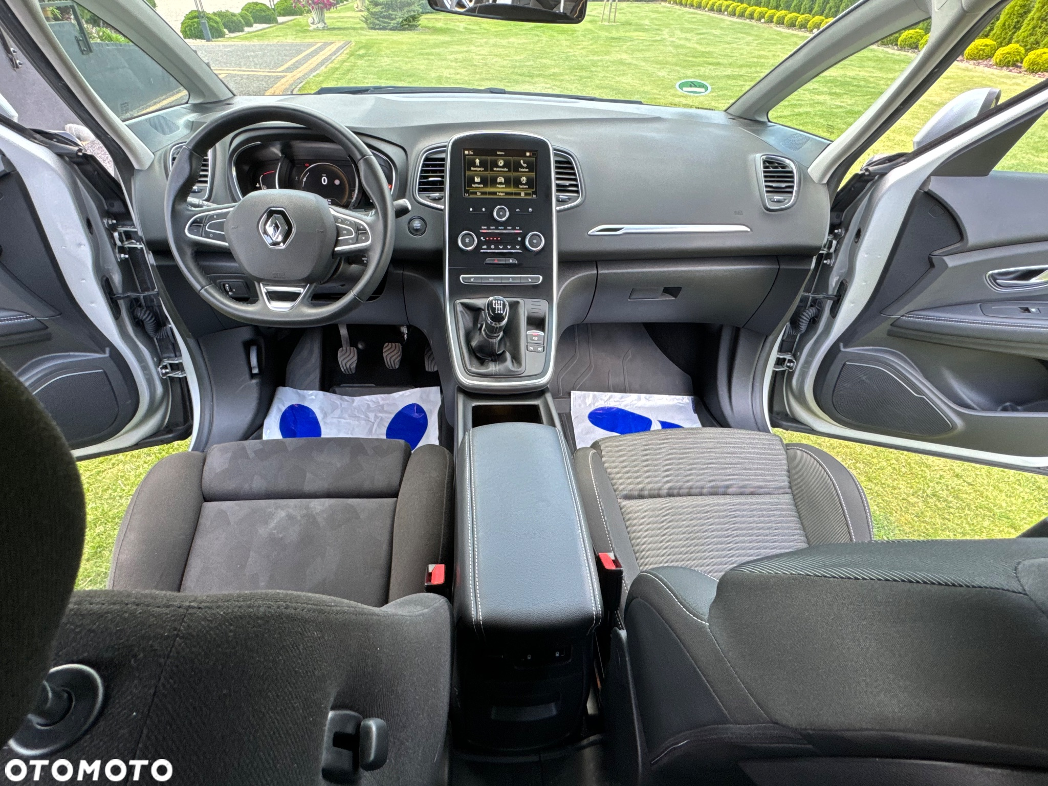Renault Grand Scenic BLUE dCi 120 LIMITED - 22