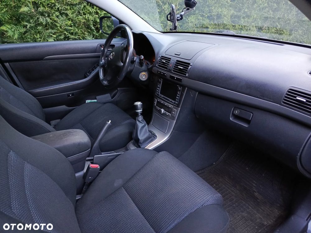 Toyota Avensis 2.0 D-4D Sol - 8