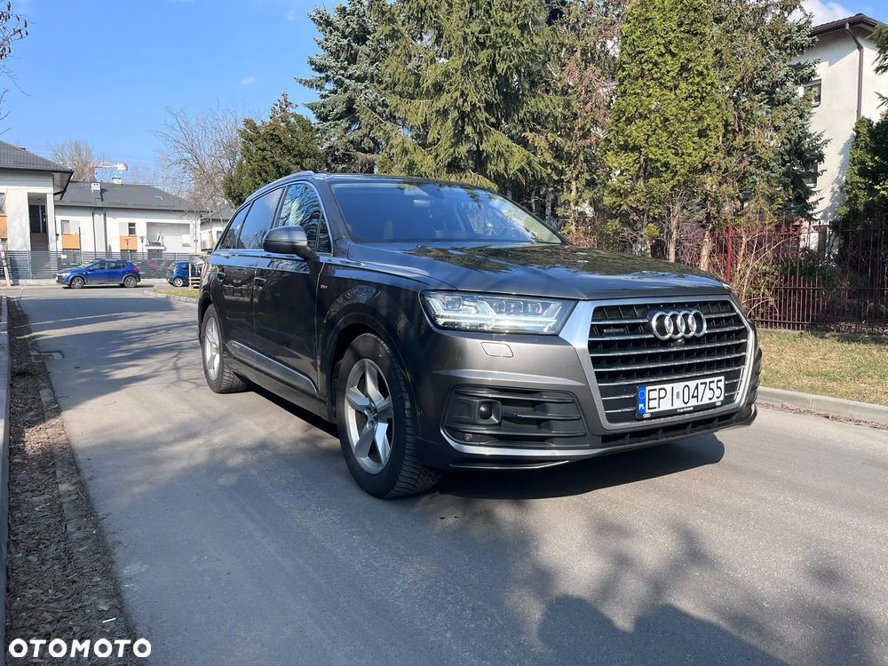 Audi Q7 - 1
