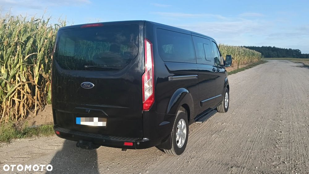 Ford Tourneo Custom - 9