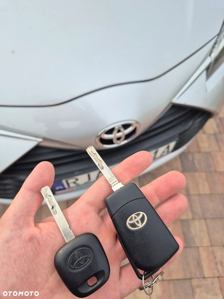 Toyota Yaris 1.5 Dynamic - 15