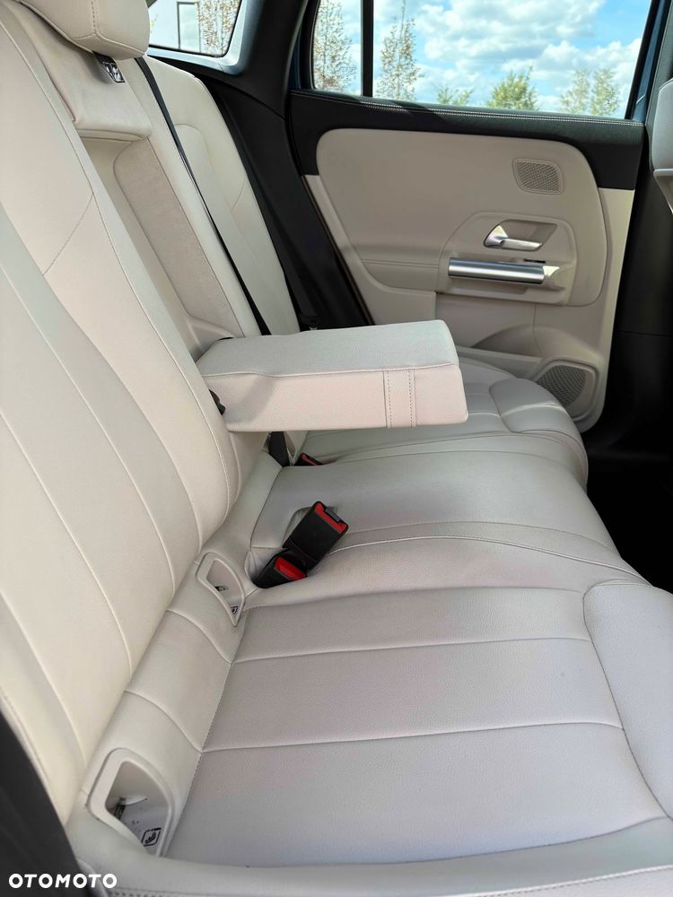 Mercedes-Benz EQA 300 66.5kWh 4-Matic Progressive - 15