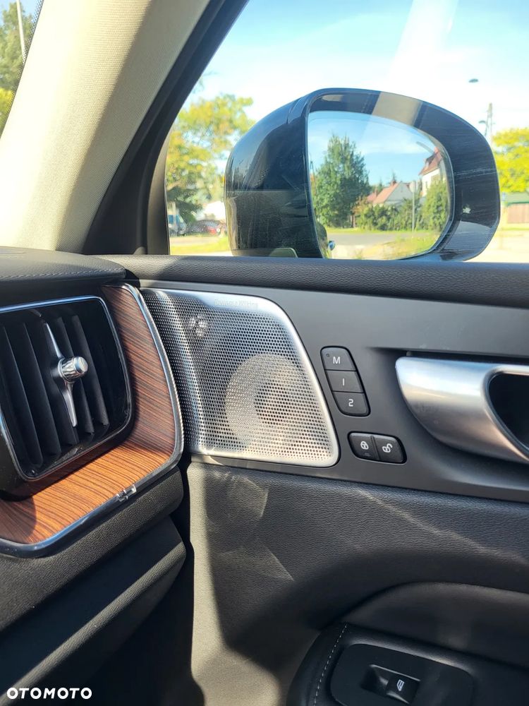 Volvo XC 60 B4 D Ultimate Dark - 20
