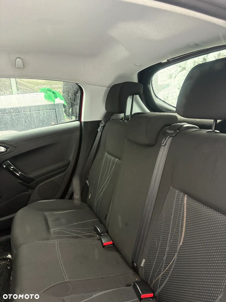 Peugeot 208 1.2 PureTech Active - 8