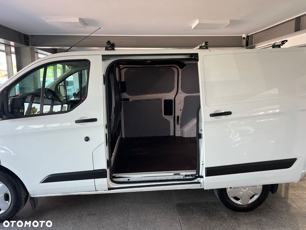 Ford Transit Custom - 10